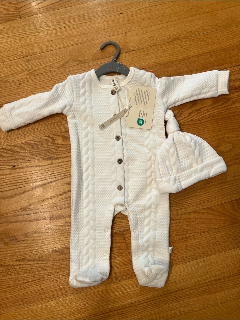 Off White Cable style Baby outfit One-Piece with Hat